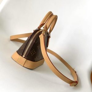 M82717