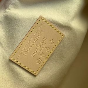 TM HANDBAG EAST WEST